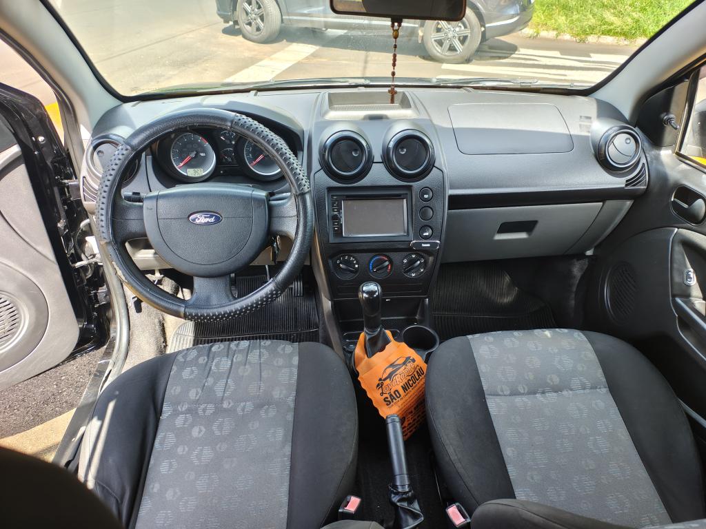 FORD Fiesta Hatch - Foto