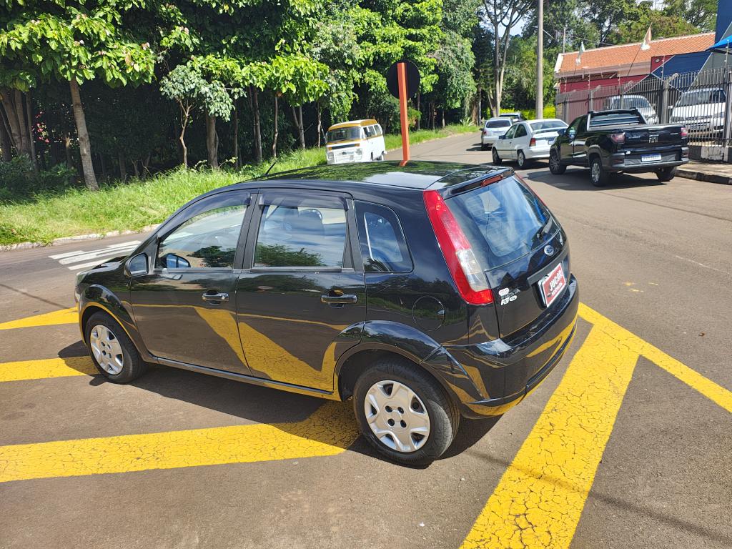 FORD Fiesta Hatch - Foto