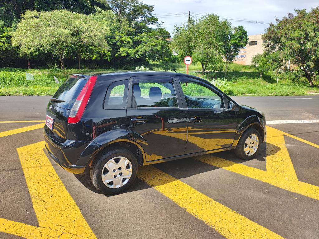 FORD Fiesta Hatch - Foto