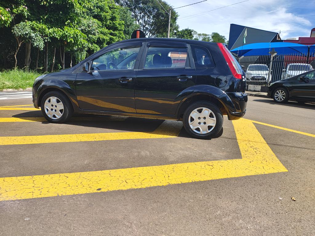 FORD Fiesta Hatch - Foto