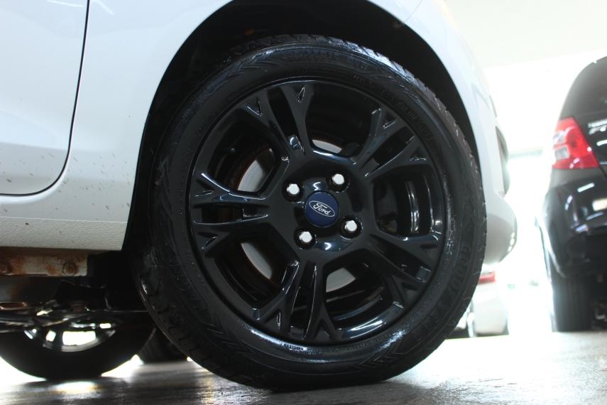 FORD Fiesta Hatch - Foto