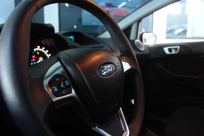 FORD Fiesta Hatch - Foto