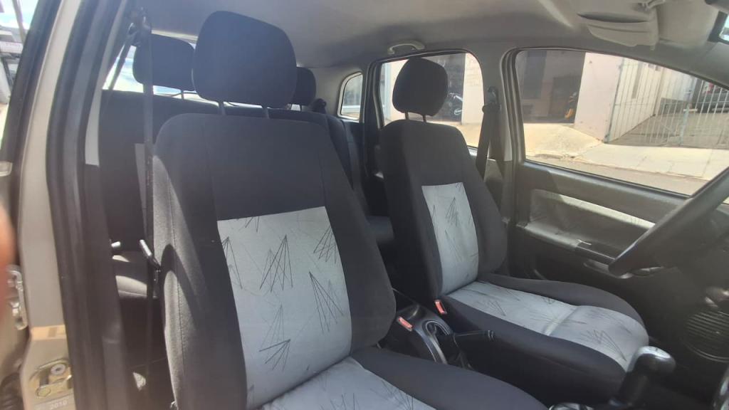 FORD Fiesta Hatch - Foto