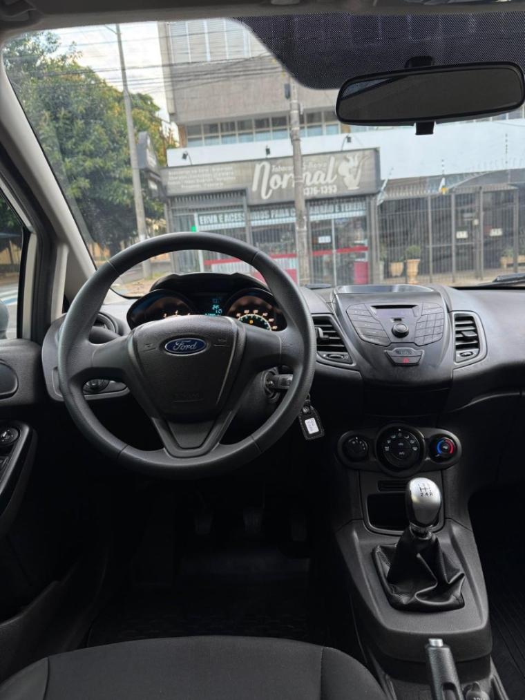 FORD Fiesta Hatch - Foto