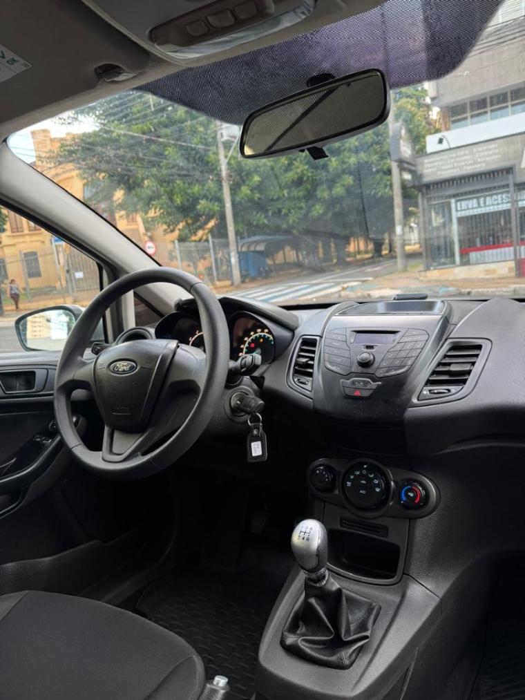 FORD Fiesta Hatch - Foto