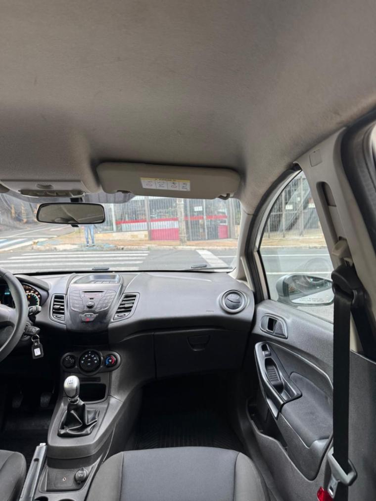 FORD Fiesta Hatch - Foto