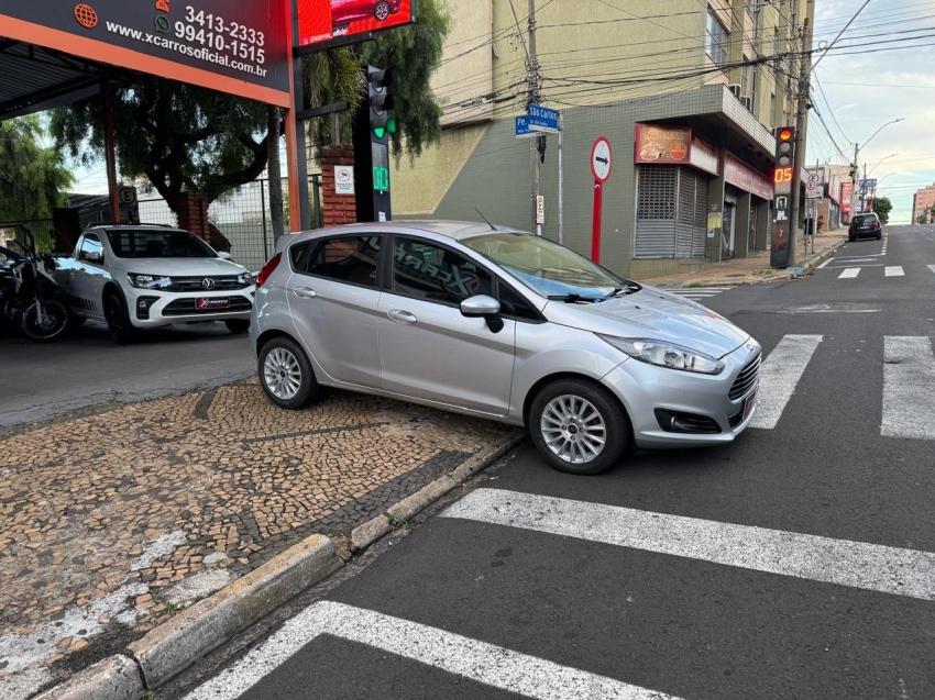 FORD Fiesta Hatch - Foto