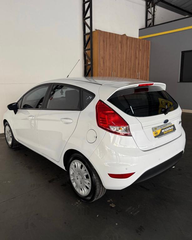 FORD Fiesta Hatch - Foto