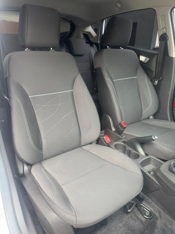 FORD Fiesta Hatch - Foto