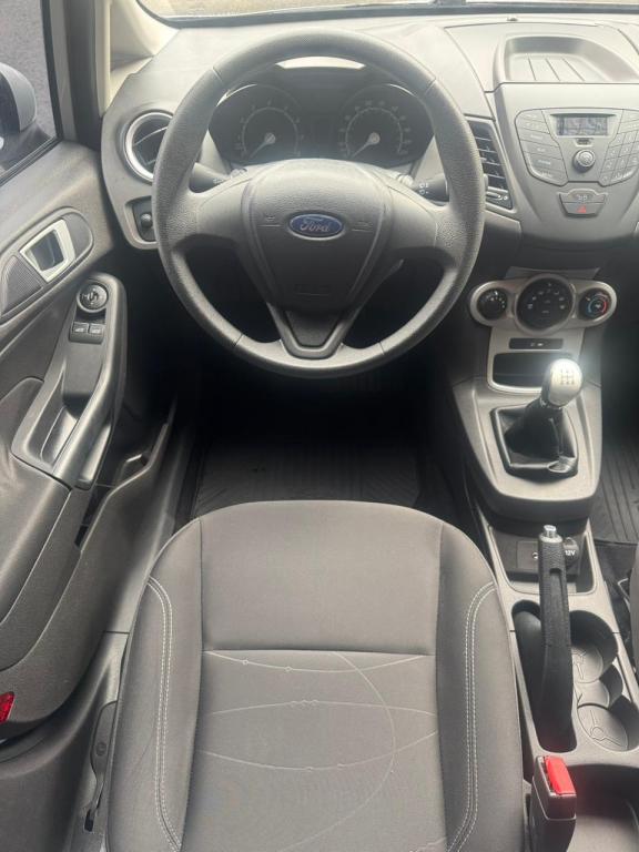 FORD Fiesta Hatch - Foto