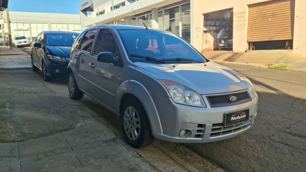 FORD Fiesta Hatch - Foto