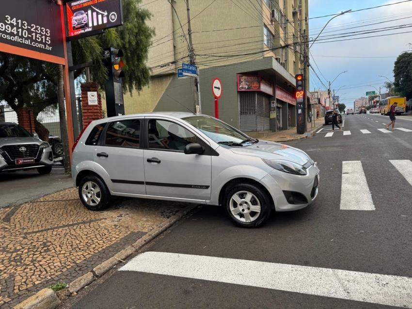 FORD Fiesta Hatch - Foto