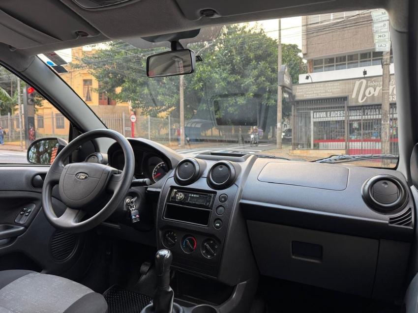 FORD Fiesta Hatch - Foto