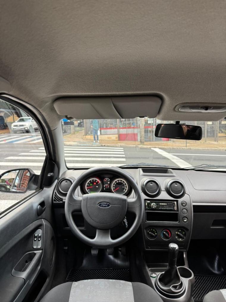 FORD Fiesta Hatch - Foto