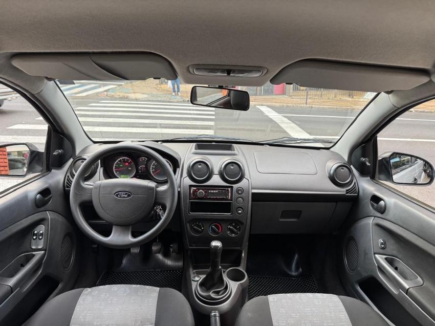 FORD Fiesta Hatch - Foto