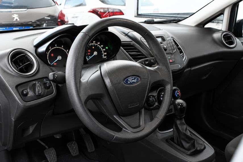 FORD Fiesta Hatch - Foto
