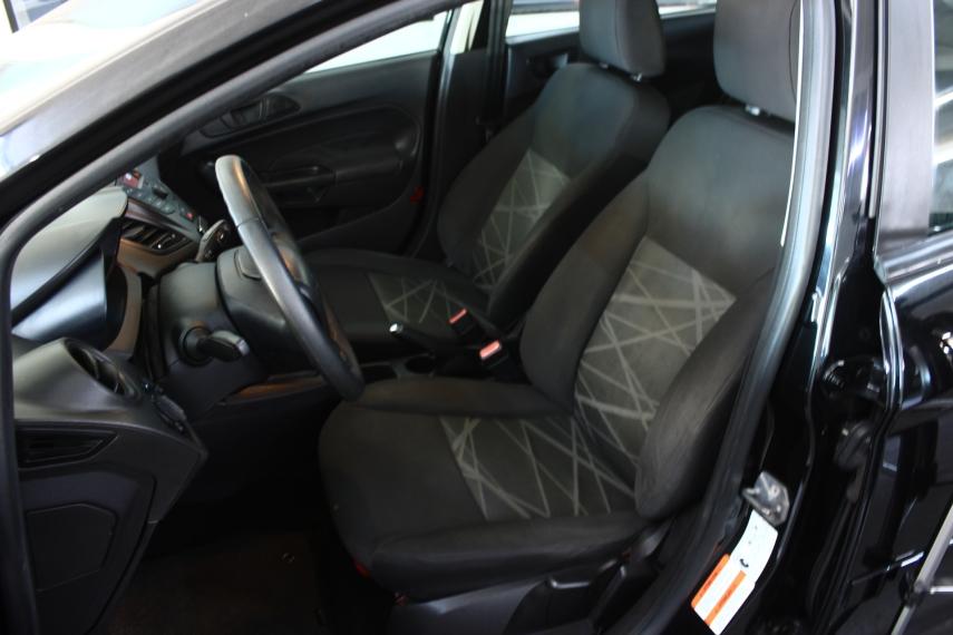 FORD Fiesta Hatch - Foto