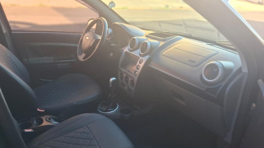 FORD Fiesta Hatch - Foto