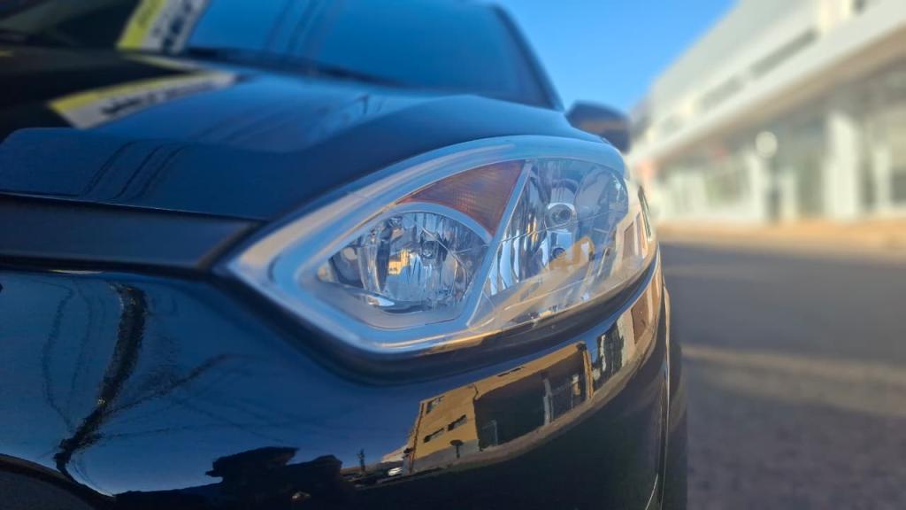 FORD Fiesta Hatch - Foto