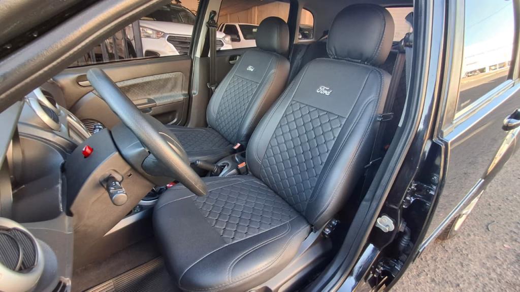 FORD Fiesta Hatch - Foto