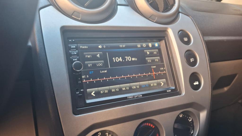 FORD Fiesta Hatch - Foto