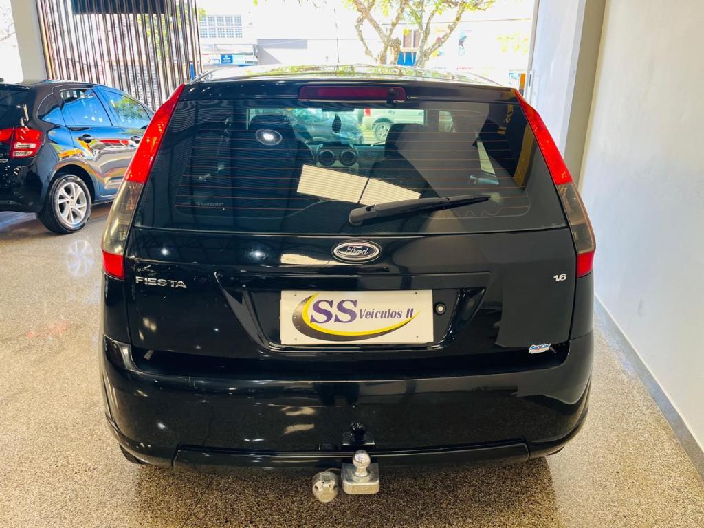 FORD Fiesta Hatch - Foto