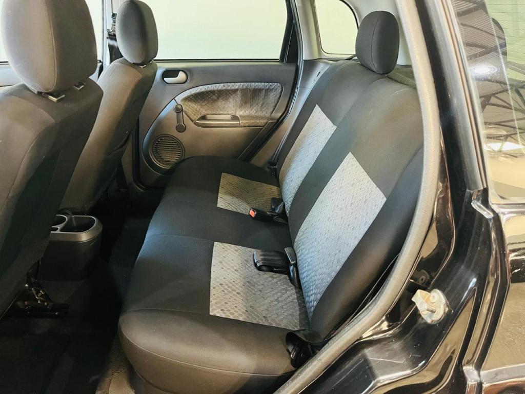 FORD Fiesta Hatch - Foto