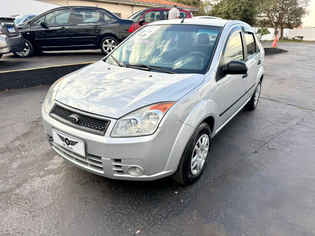 FORD Fiesta Sedan - Foto