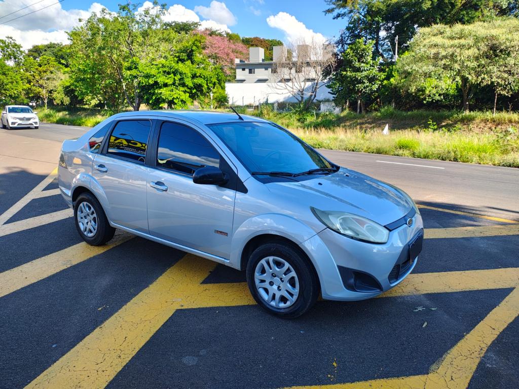 FORD Fiesta Sedan - Foto