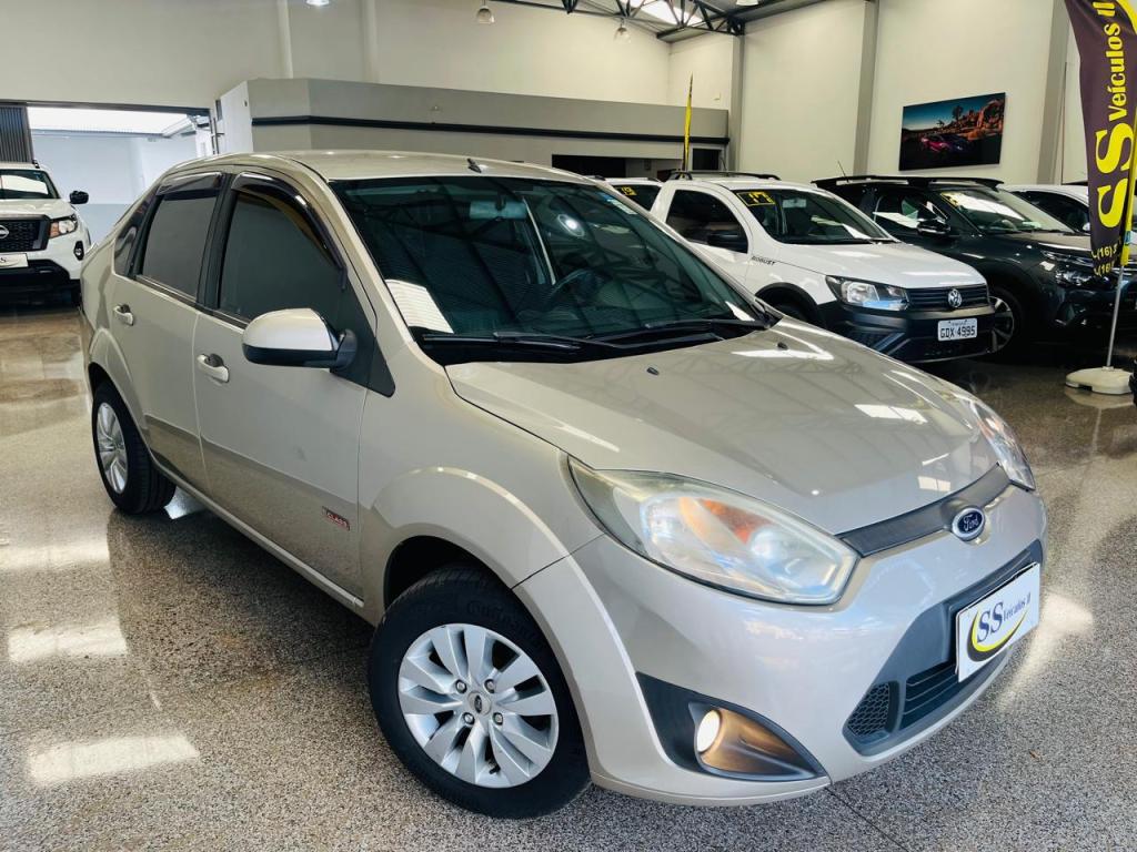 FORD Fiesta Sedan - Foto