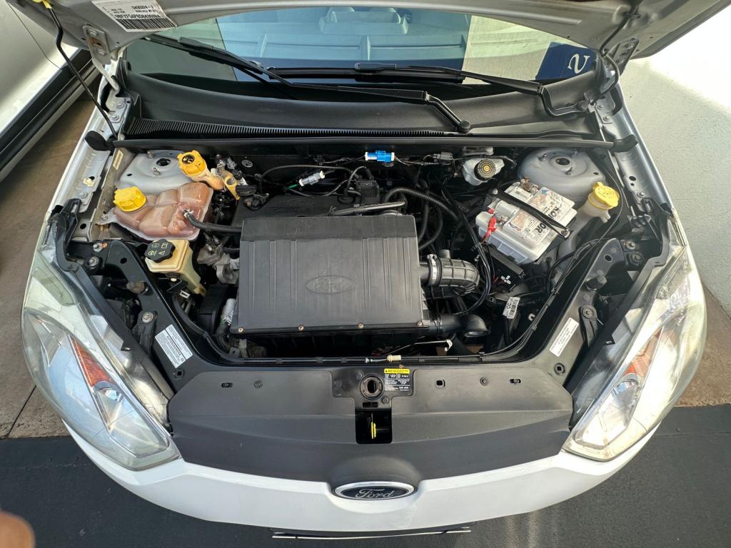 FORD Fiesta Sedan - Foto