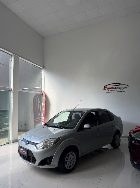 FORD Fiesta Sedan