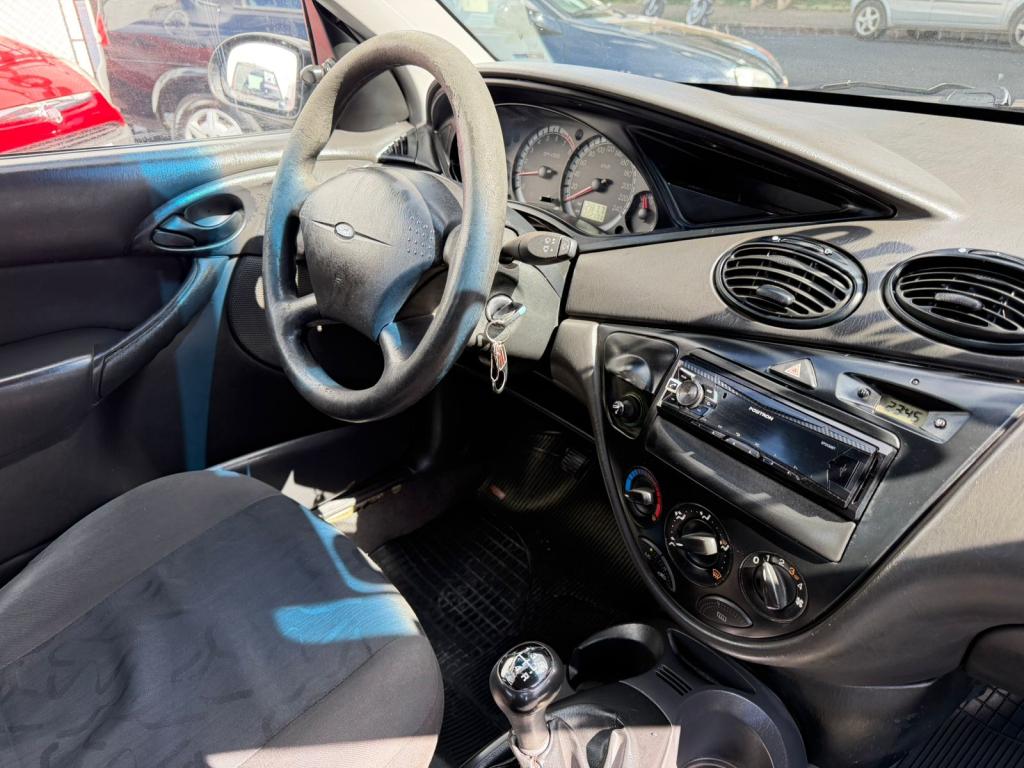 FORD Focus Hatch - Foto