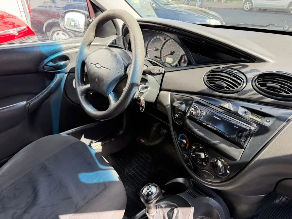 FORD Focus Hatch - Foto