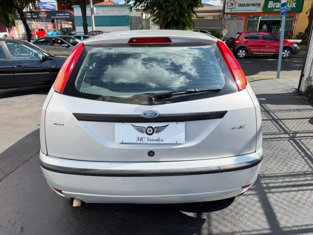 FORD Focus Hatch - Foto
