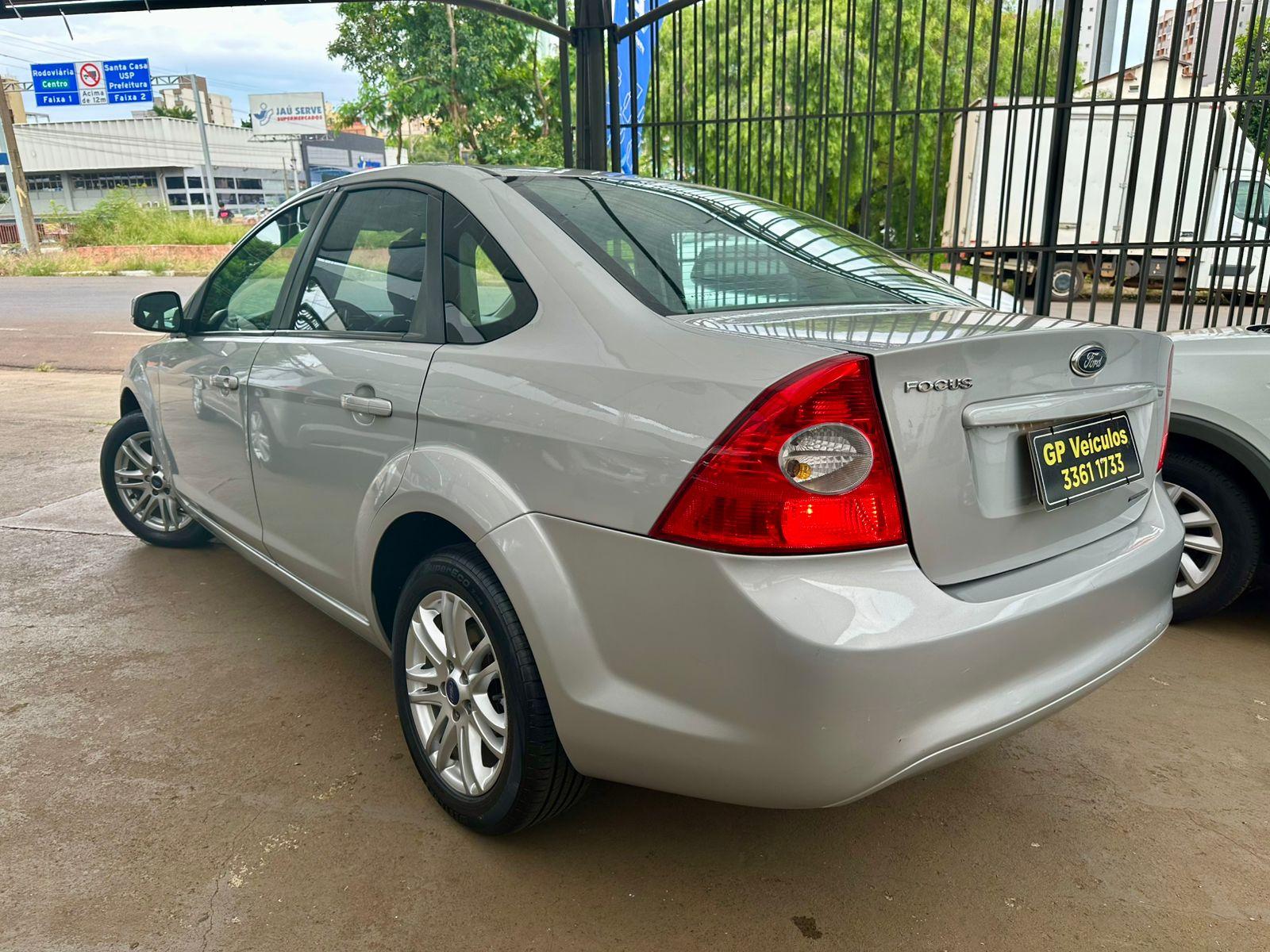 FORD Focus Sedan - Foto