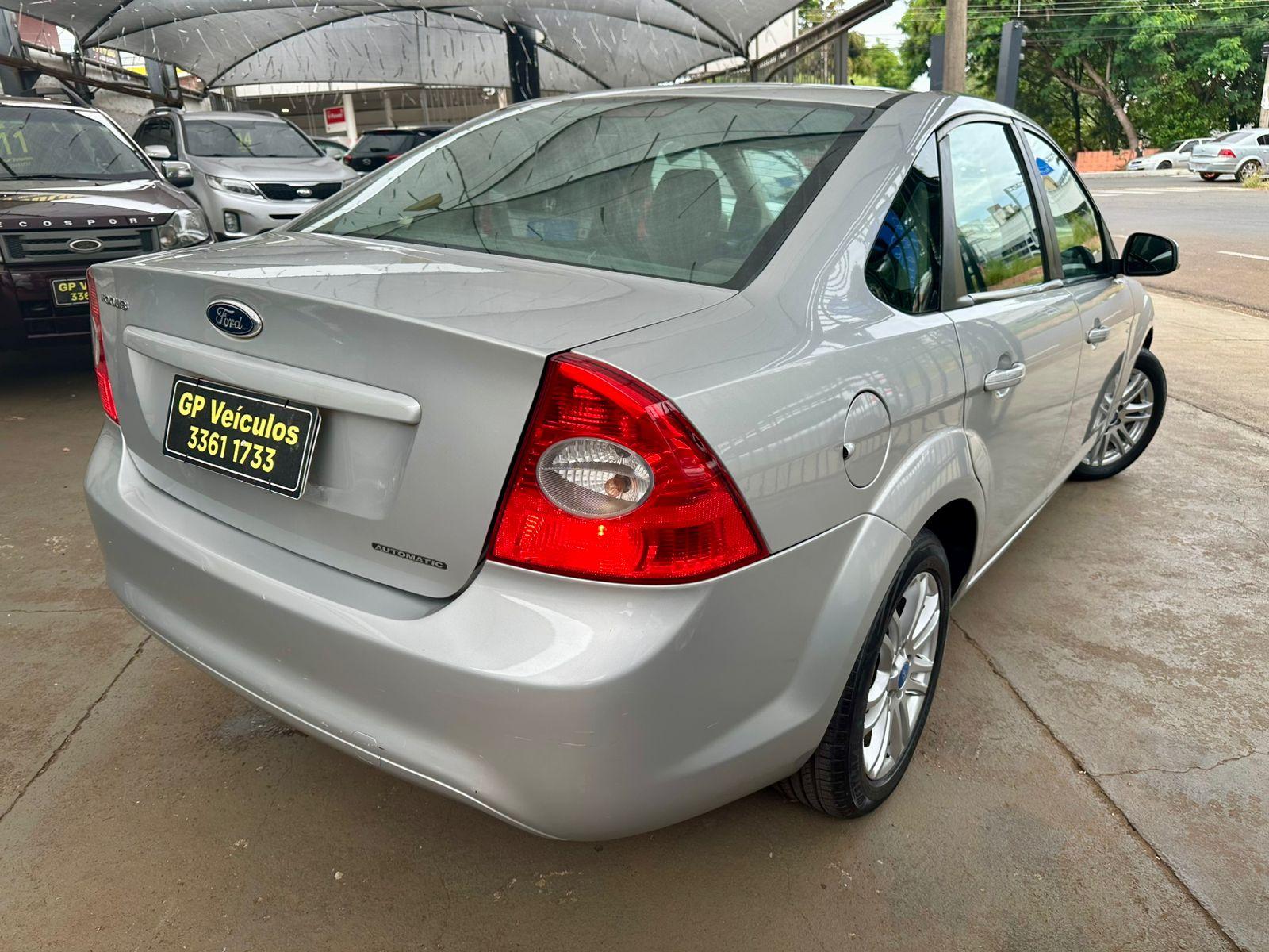 FORD Focus Sedan - Foto