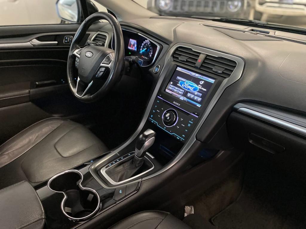 FORD Fusion - Foto