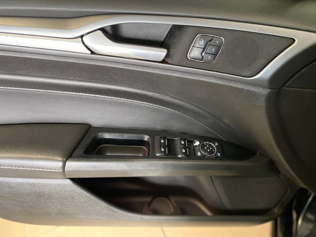FORD Fusion - Foto