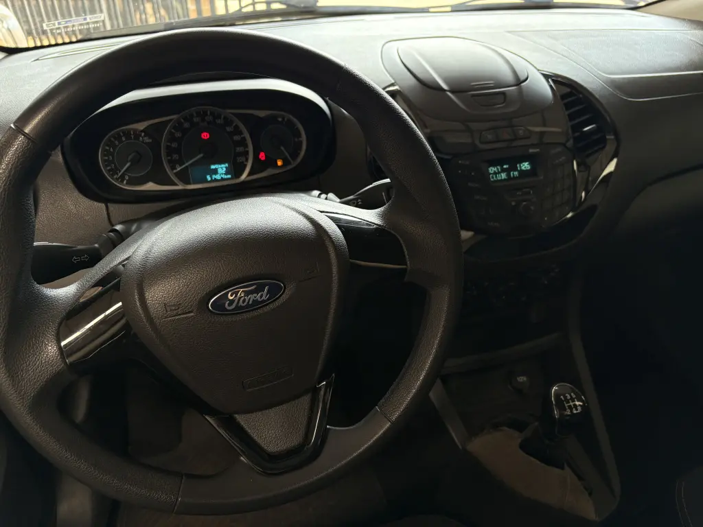 FORD Ka + Sedan - Foto