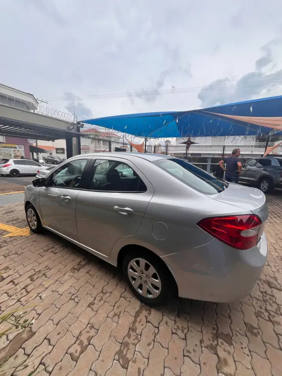 FORD Ka + Sedan - Foto