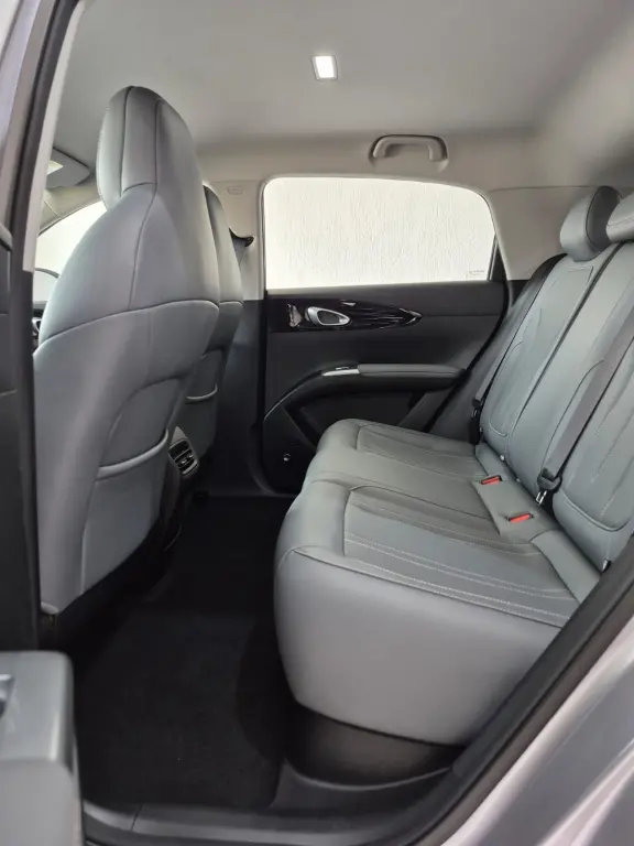 GEELY EX2 - Foto