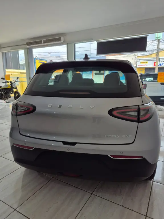 GEELY EX2 - Foto