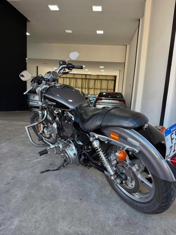 HARLEY DAVIDSON Sportster XL 1200 Custom - Foto