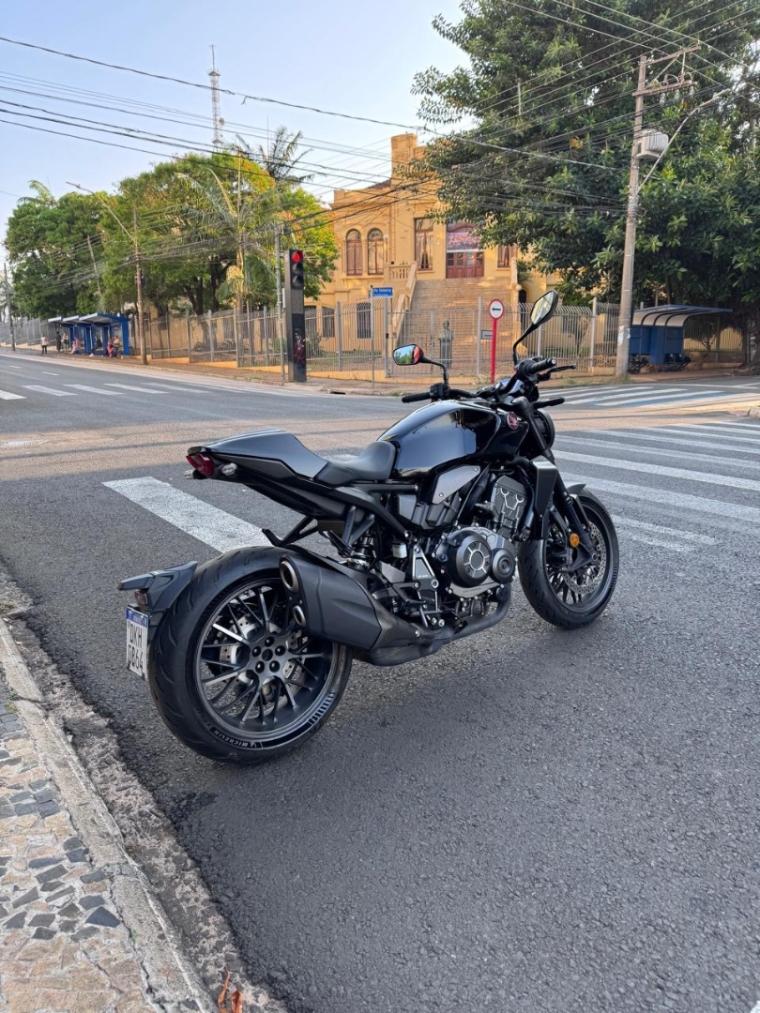 HONDA CB 1000 R - Foto