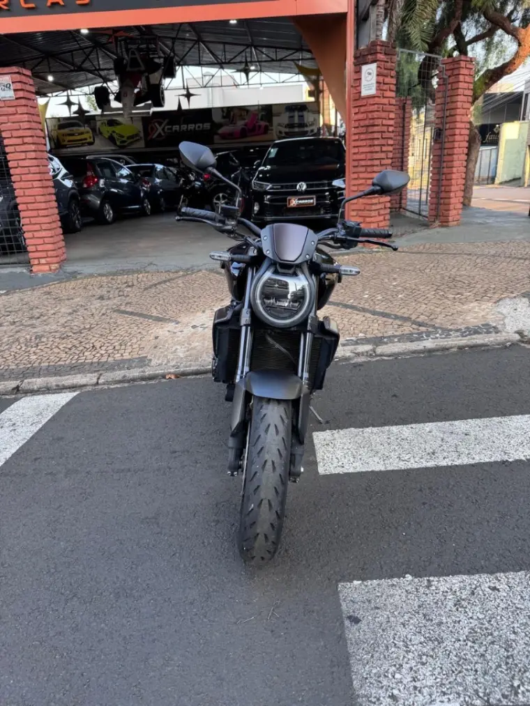 HONDA CB 1000 R - Foto