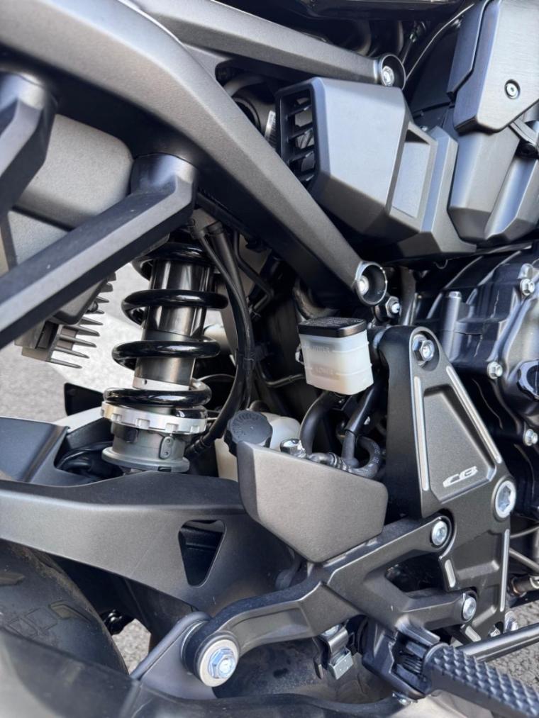 HONDA CB 1000 R - Foto