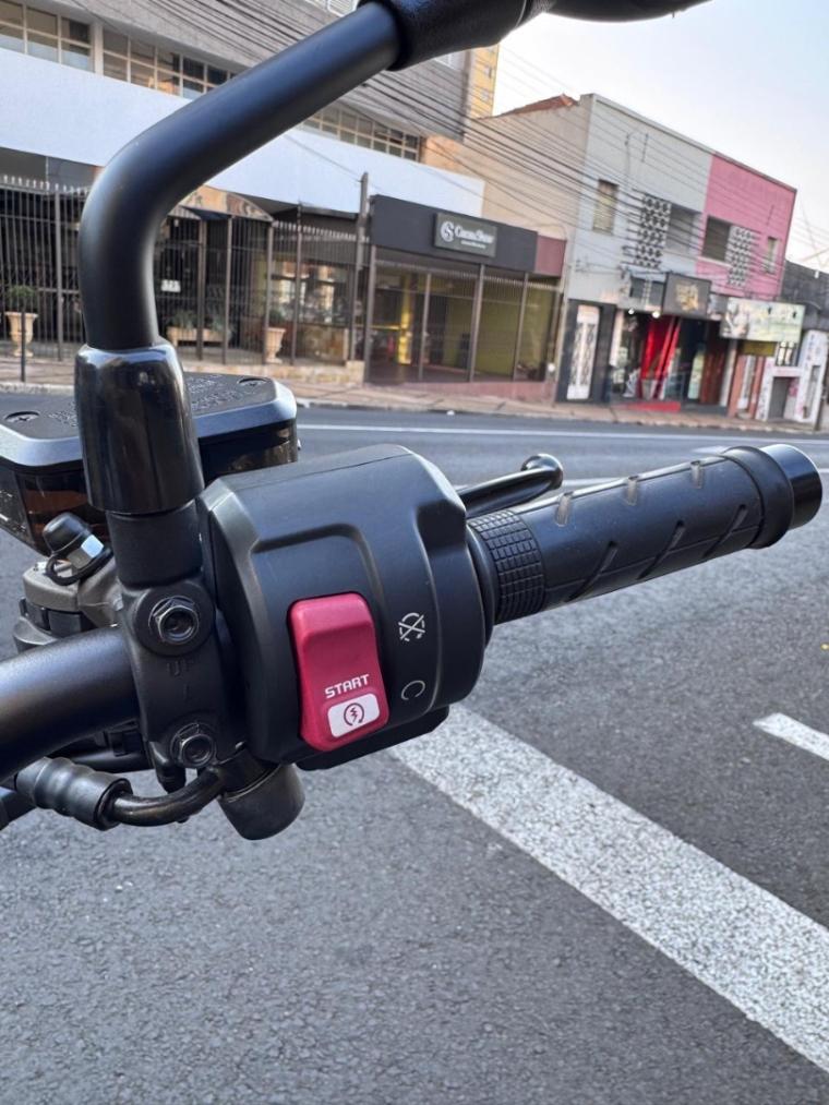 HONDA CB 1000 R - Foto