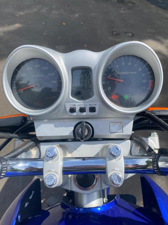 HONDA CB 250 F Twister - Foto