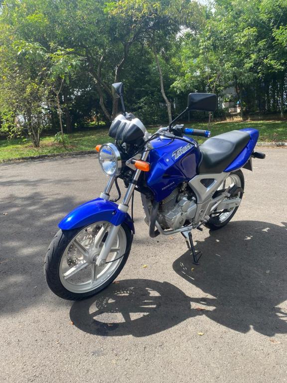 HONDA CB 250 F Twister - Foto